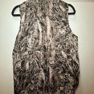 New York & Company Black and White Sleeveless Boxy Blouse